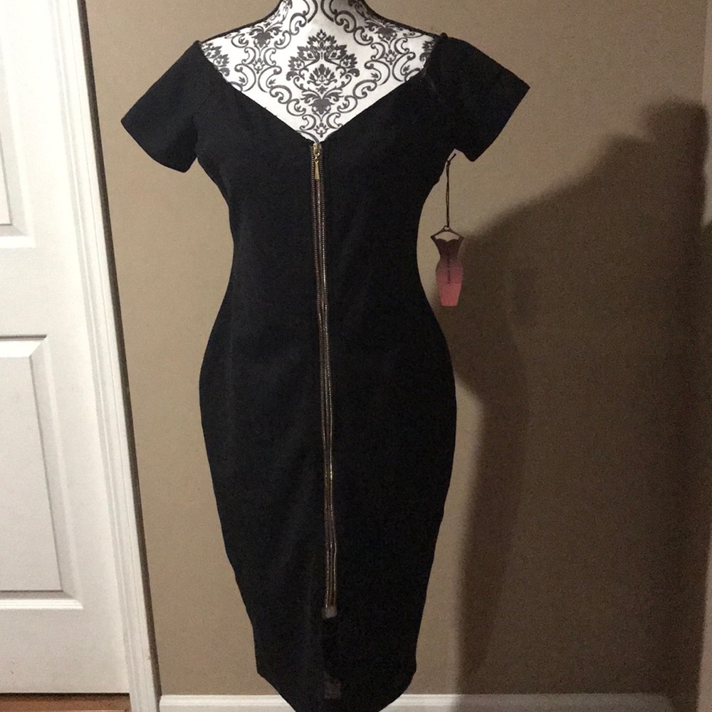Designer Dress 👗Just in time for holidays